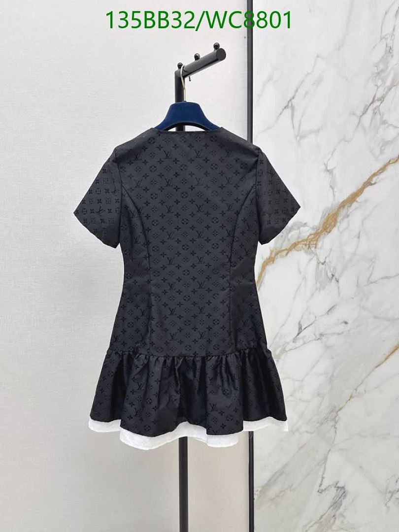 LV-Clothing Code: WC8801 $: 135USD