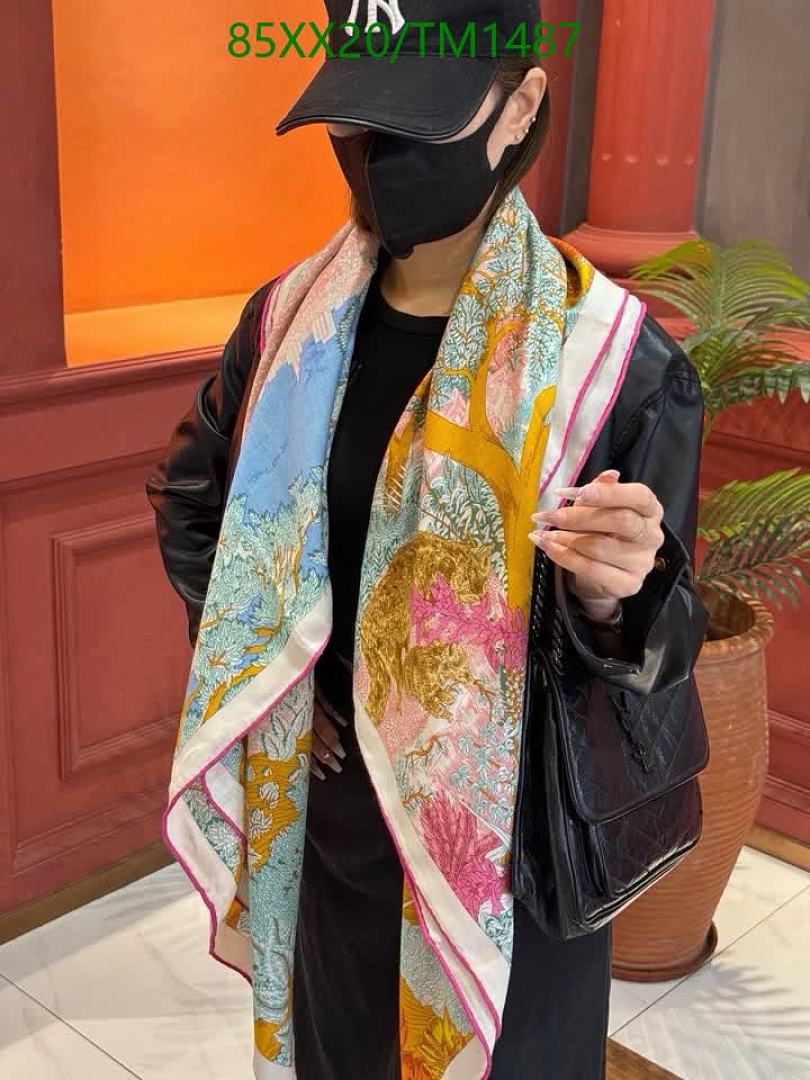 Hermes-Scarf Code: TM1487 $: 85USD