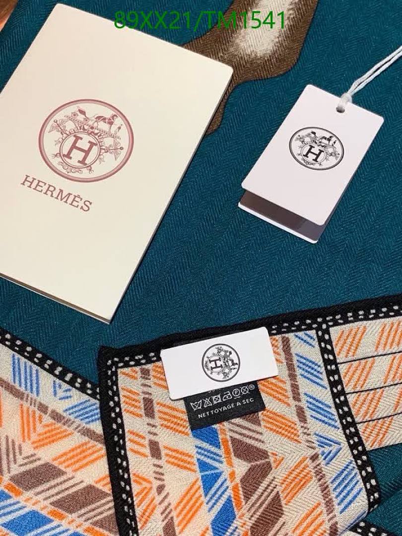 Hermes-Scarf Code: TM1541 $: 89USD