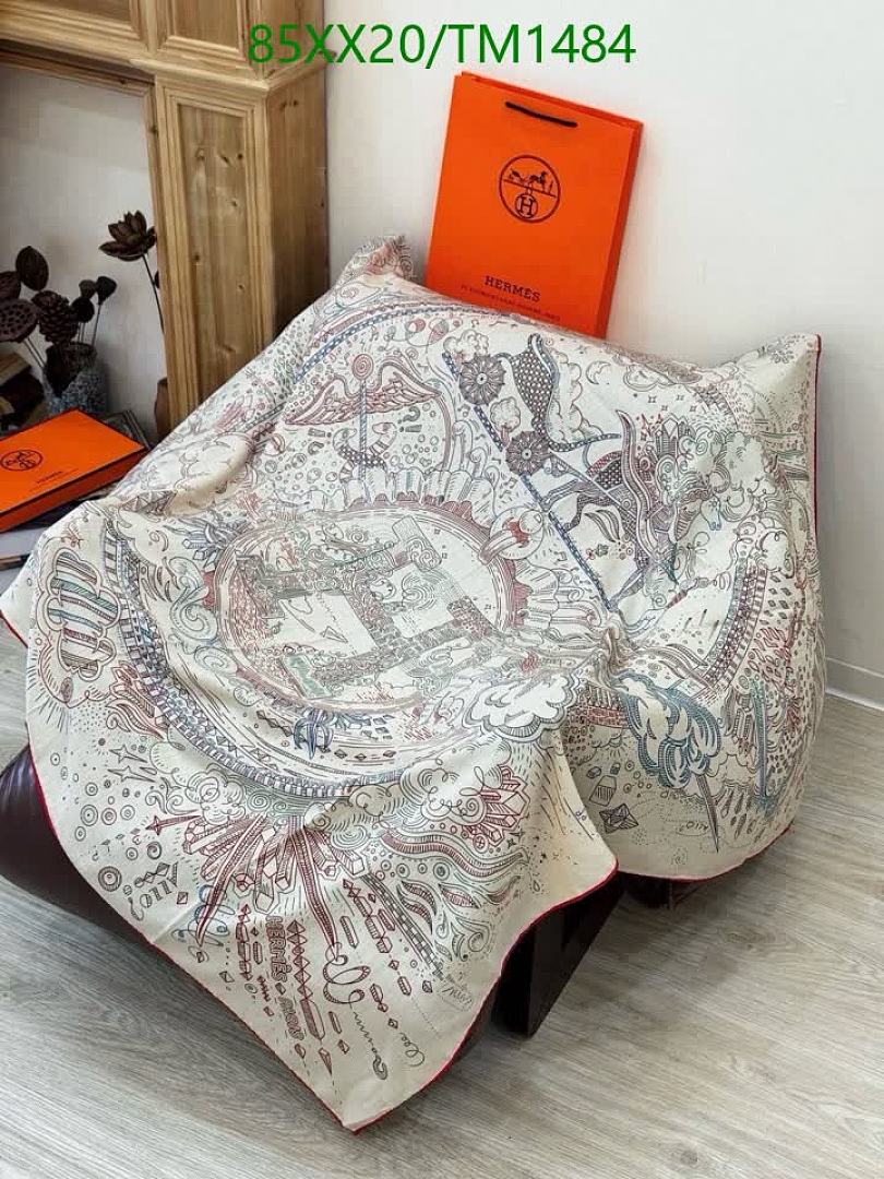 Hermes-Scarf Code: TM1484 $: 85USD