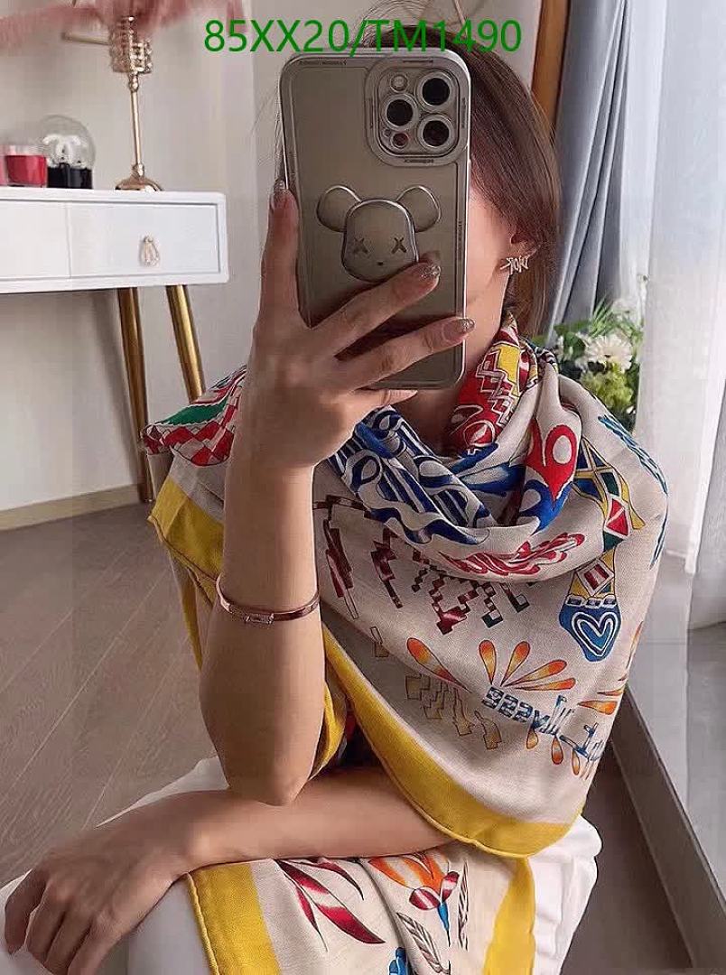 Hermes-Scarf Code: TM1490 $: 85USD