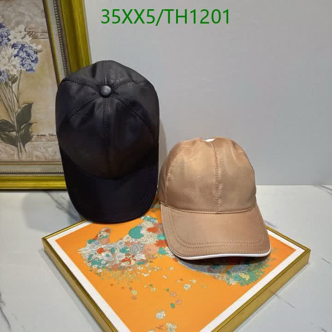 Versace-Cap(Hat) Code: TH1201 $: 35USD