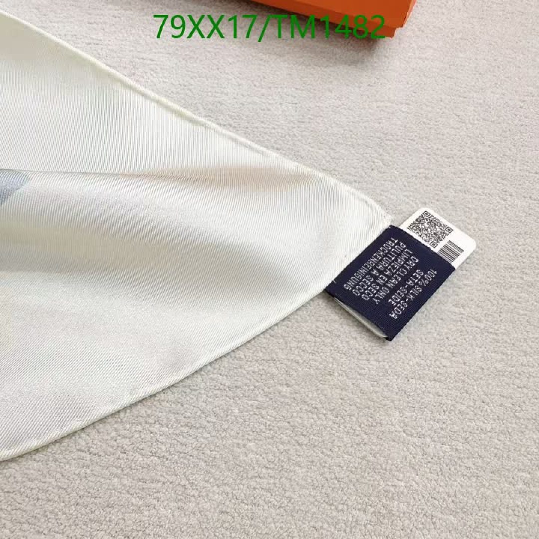 Hermes-Scarf Code: TM1482 $: 79USD