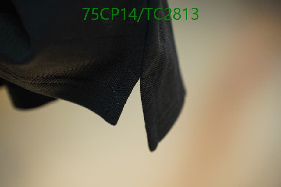Burberry-Clothing Code: TC2813 $: 75USD