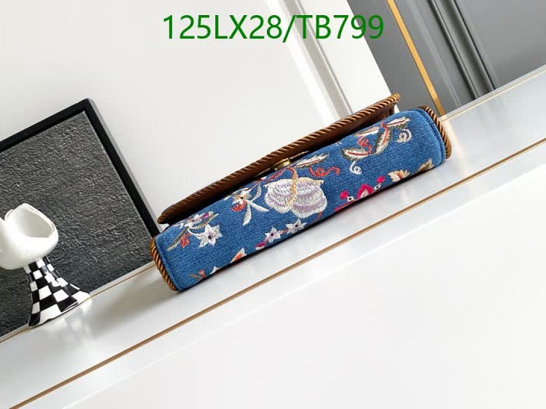 Valentino-Bag-4A Quality Code: TB799 $: 125USD