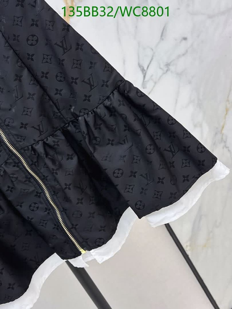 LV-Clothing Code: WC8801 $: 135USD