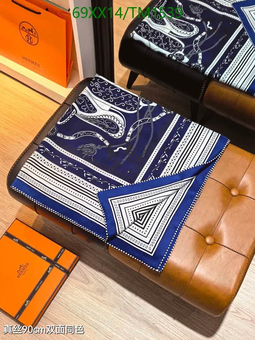 Hermes-Scarf Code: TM1539 $: 69USD