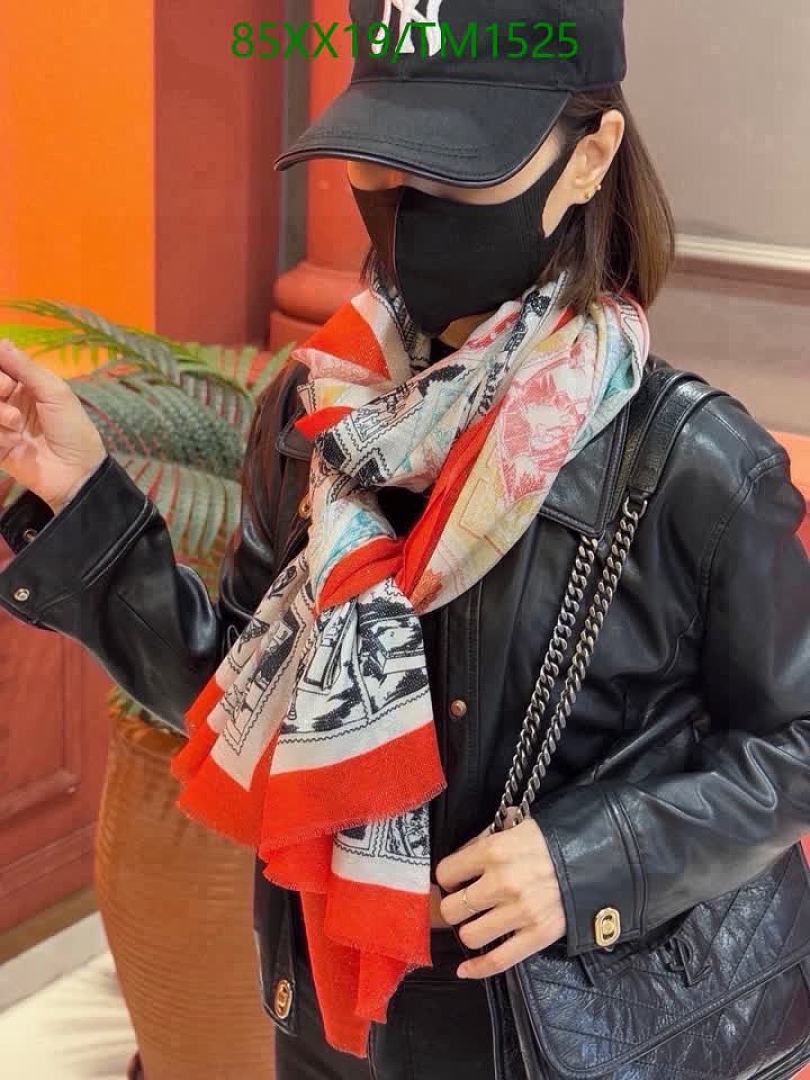 Hermes-Scarf Code: TM1525 $: 85USD