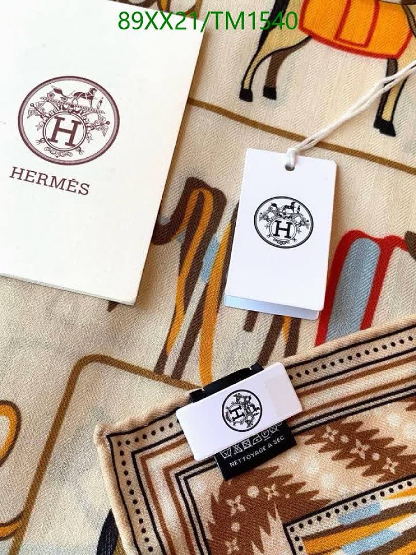 Hermes-Scarf Code: TM1540 $: 89USD