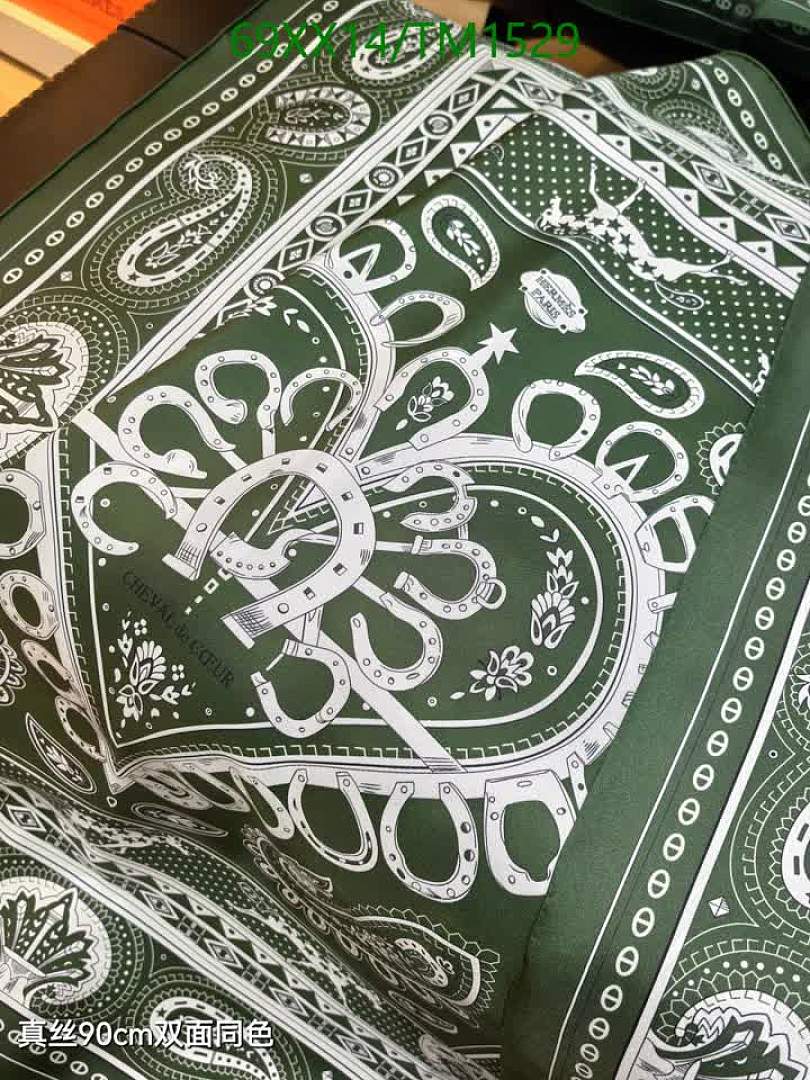 Hermes-Scarf Code: TM1529 $: 69USD