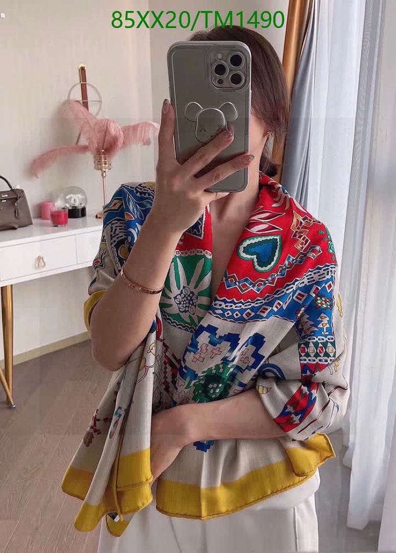 Hermes-Scarf Code: TM1490 $: 85USD