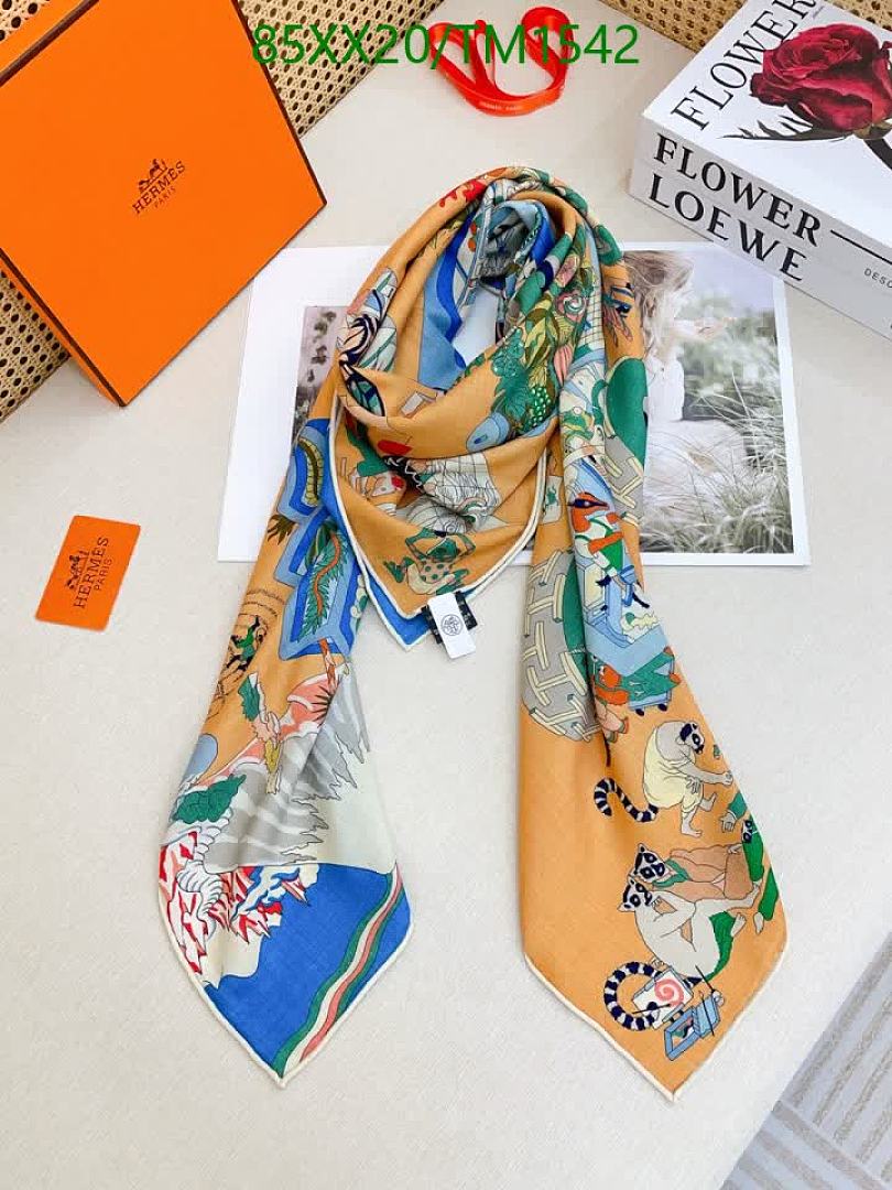 Hermes-Scarf Code: TM1542 $: 85USD