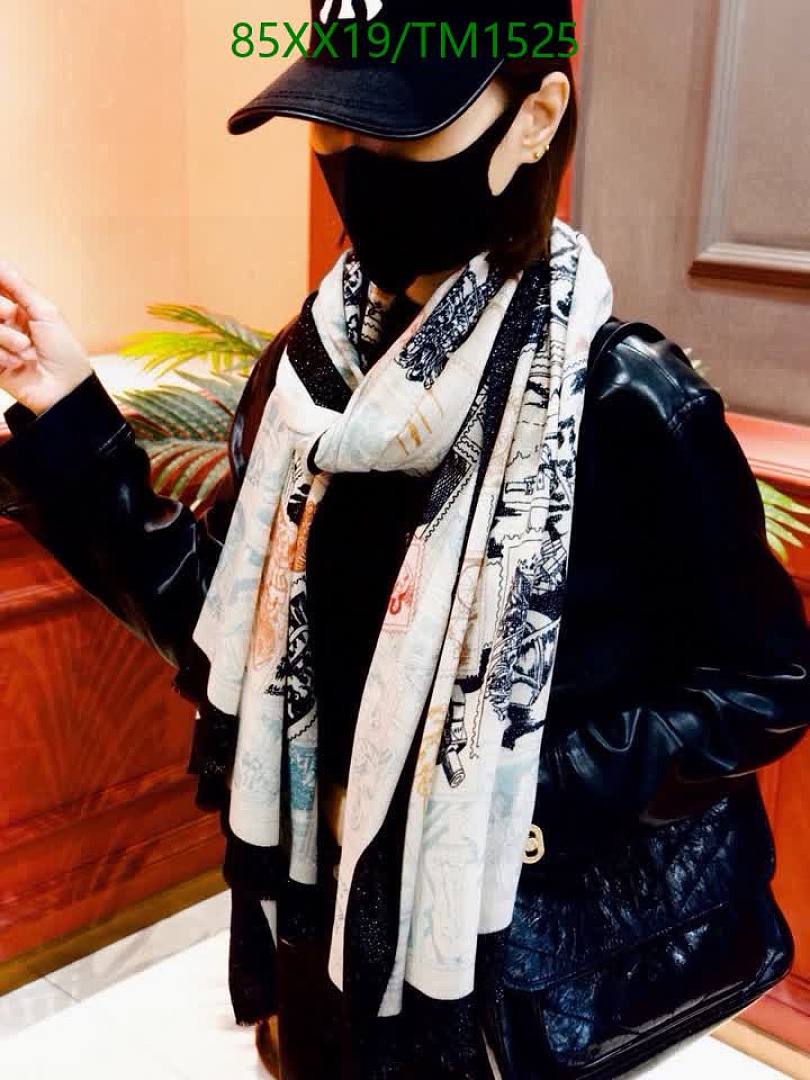 Hermes-Scarf Code: TM1525 $: 85USD
