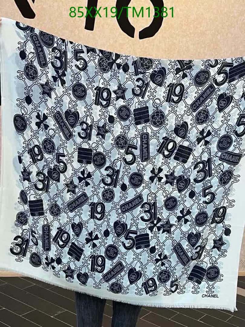 Chanel-Scarf Code: TM1381 $: 85USD