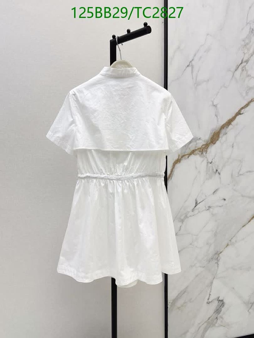 Burberry-Clothing Code: TC2827 $: 125USD