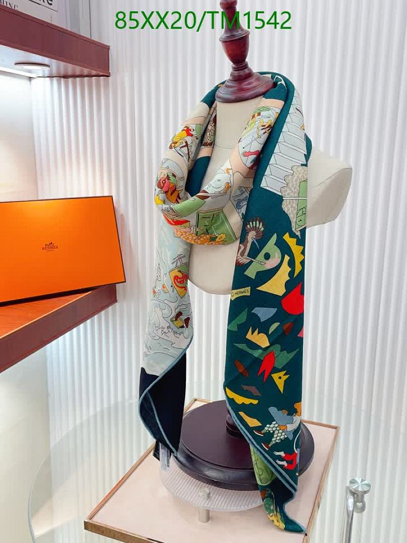 Hermes-Scarf Code: TM1542 $: 85USD