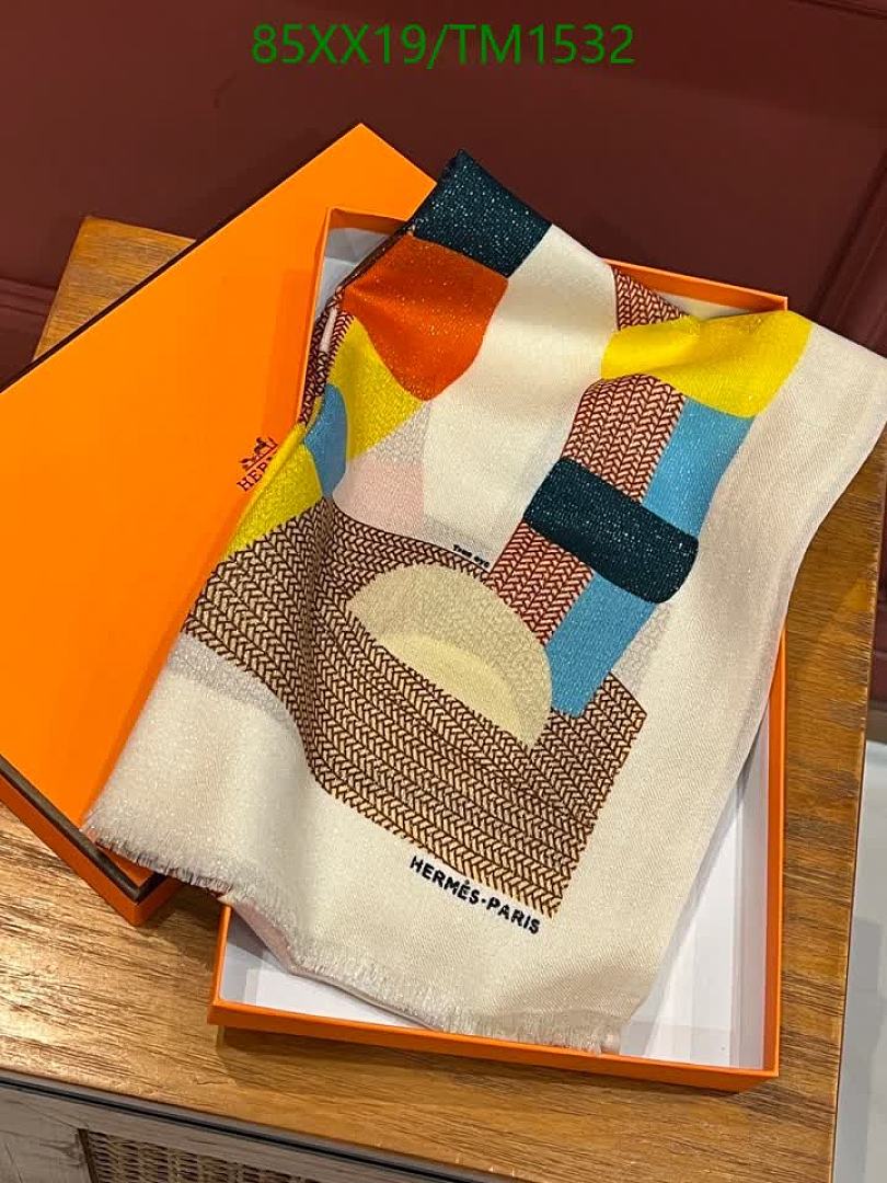 Hermes-Scarf Code: TM1532 $: 85USD