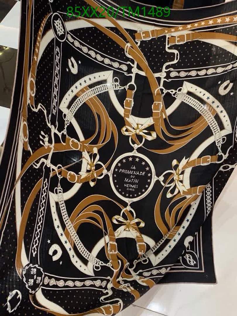 Hermes-Scarf Code: TM1489 $: 85USD
