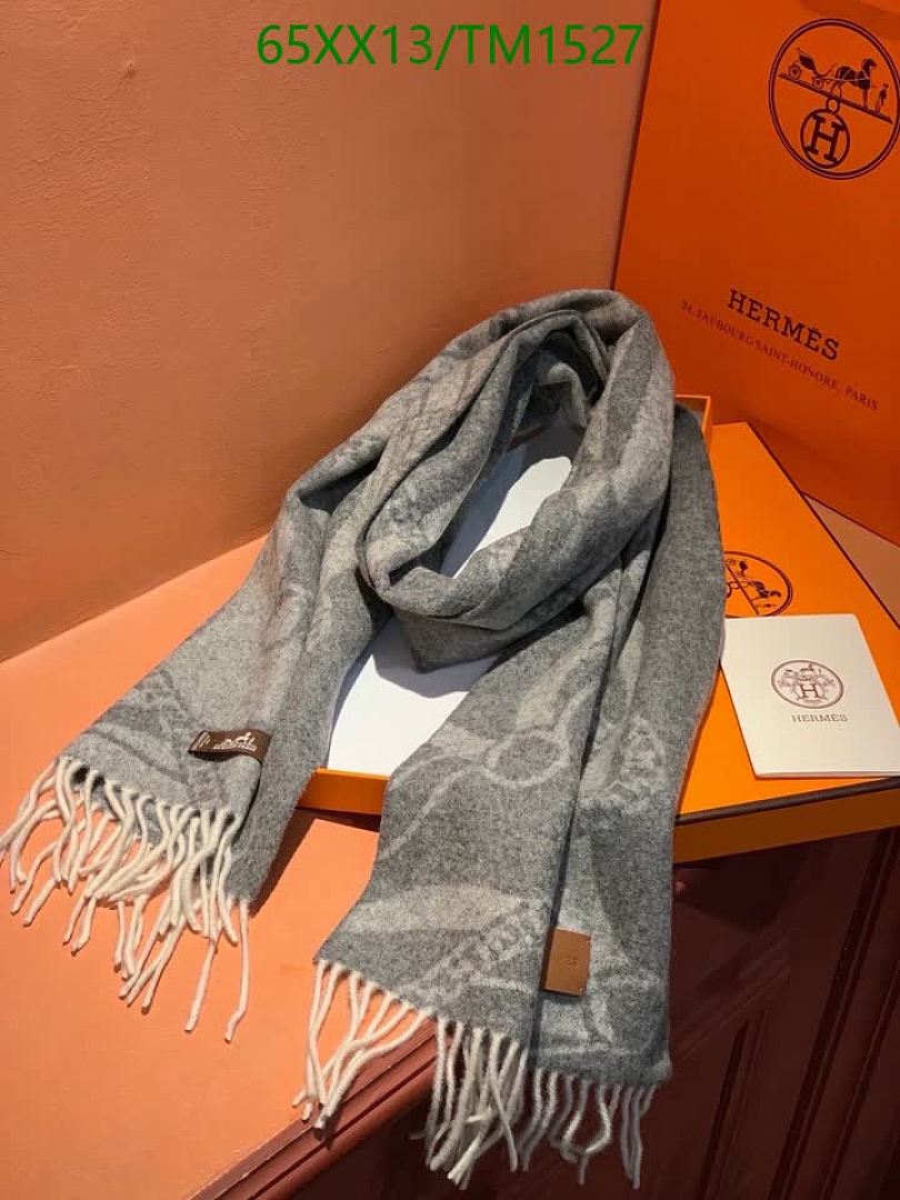 Hermes-Scarf Code: TM1527 $: 65USD