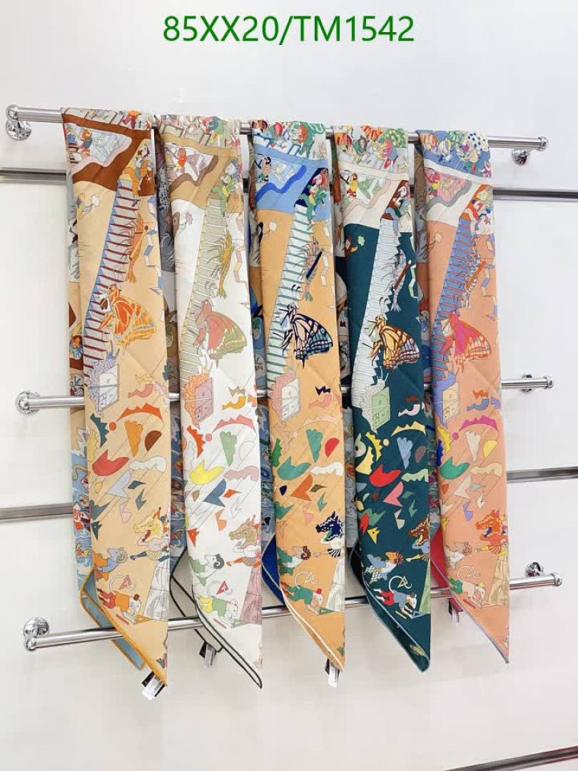 Hermes-Scarf Code: TM1542 $: 85USD