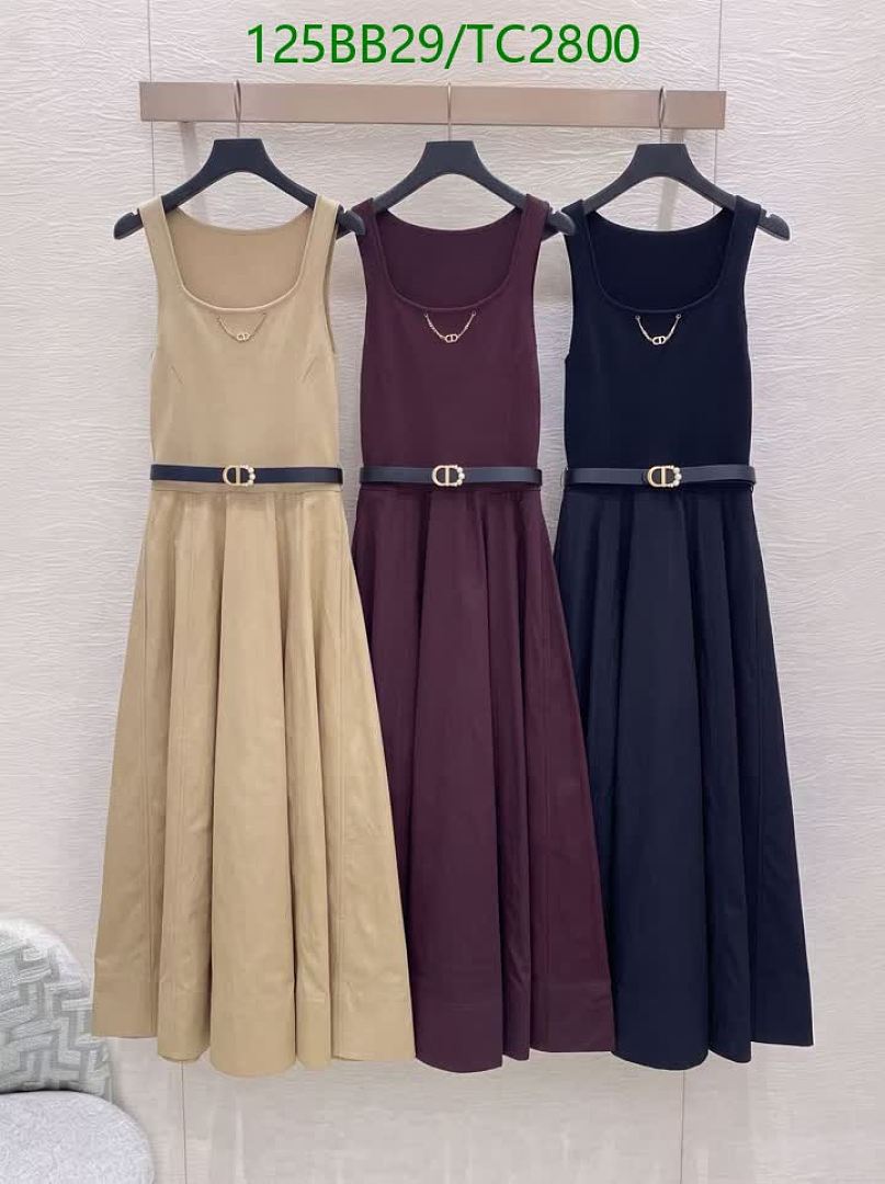 Dior-Clothing Code: TC2800 $: 125USD