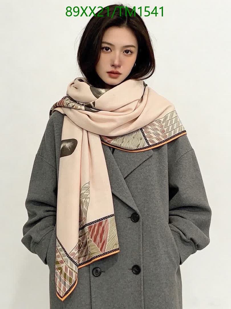 Hermes-Scarf Code: TM1541 $: 89USD
