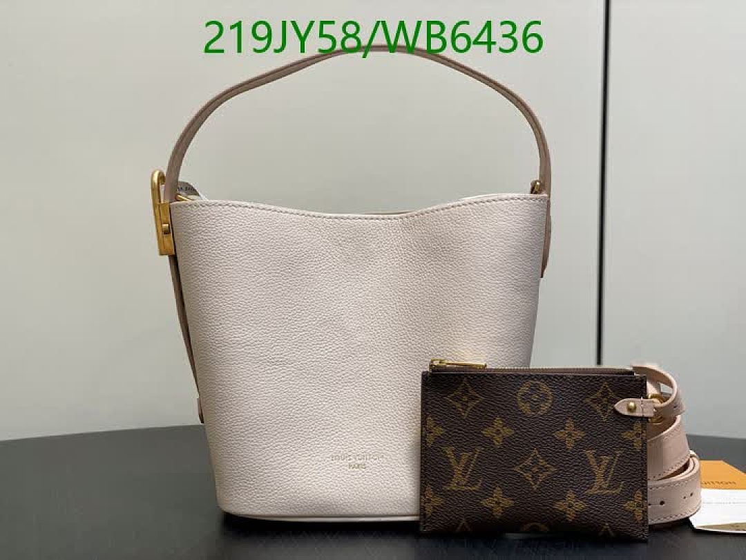LV-Bag-Mirror Quality Code: WB6436 $: 219USD