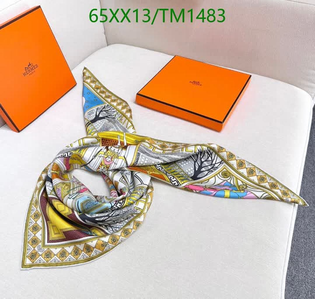 Hermes-Scarf Code: TM1483 $: 65USD