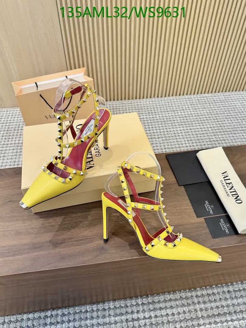 Valentino-Women Shoes Code: WS9631 $: 135USD