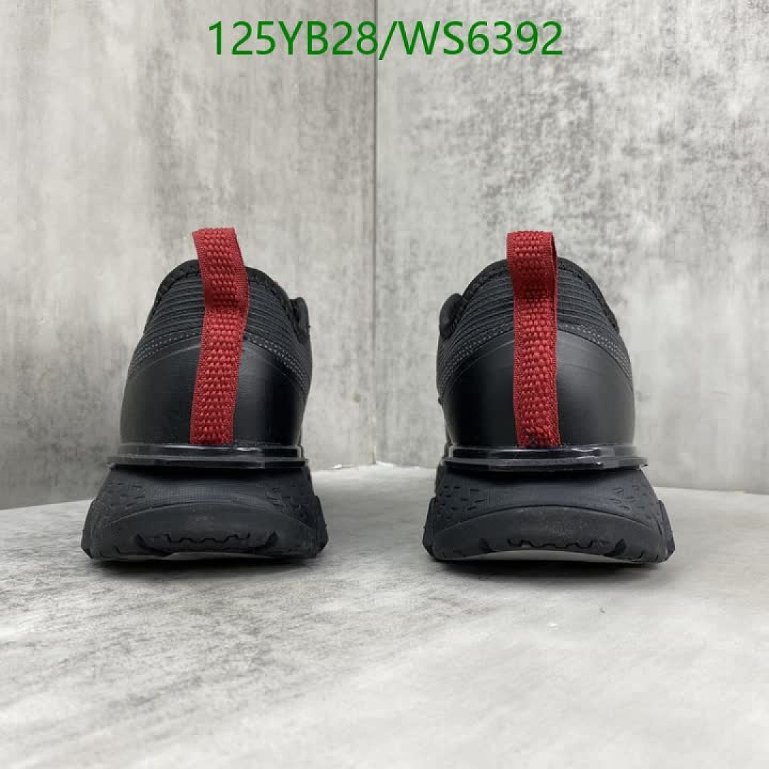 Descente-Men shoes Code: WS6392 $: 125USD