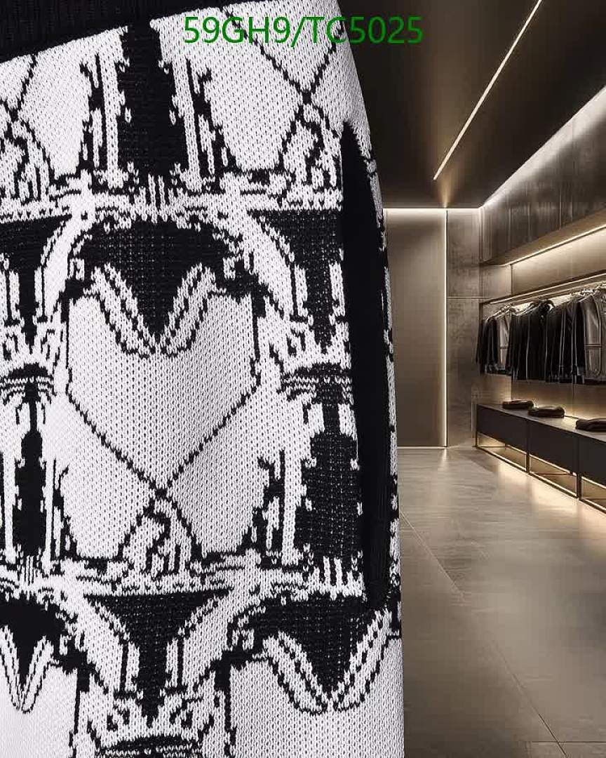 Burberry-Clothing Code: TC5025 $: 59USD