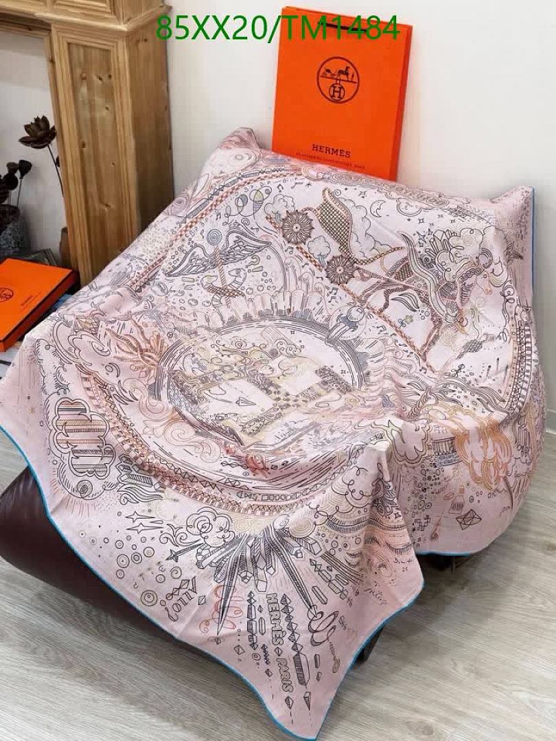 Hermes-Scarf Code: TM1484 $: 85USD