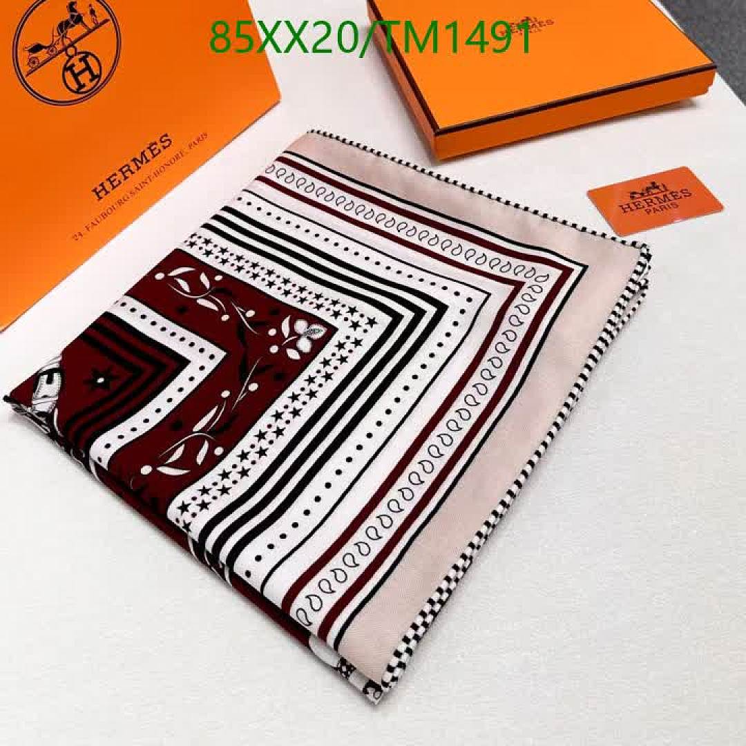 Hermes-Scarf Code: TM1491 $: 85USD