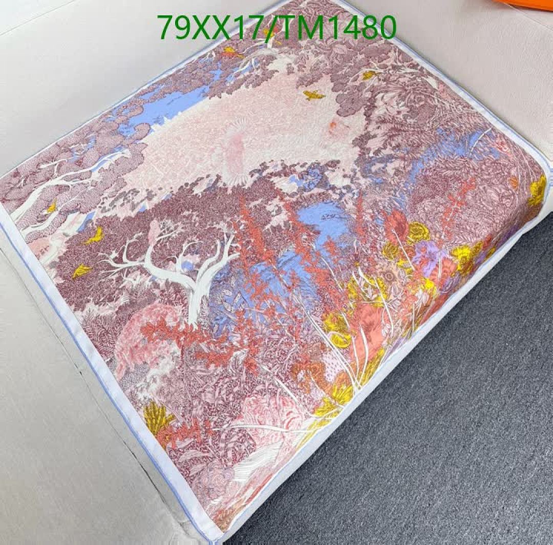 Hermes-Scarf Code: TM1480 $: 79USD