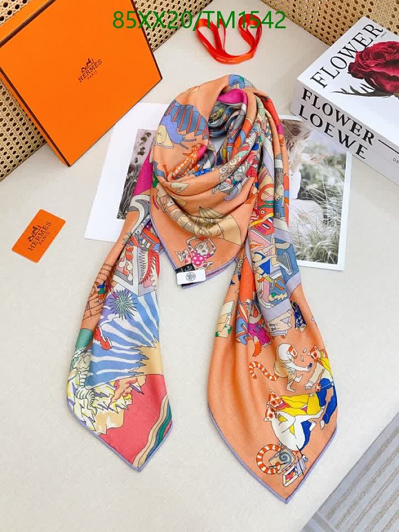 Hermes-Scarf Code: TM1542 $: 85USD