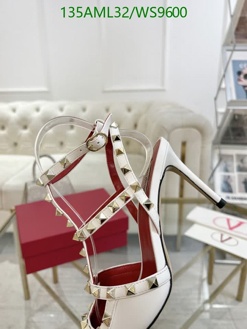 Valentino-Women Shoes Code: WS9600 $: 135USD
