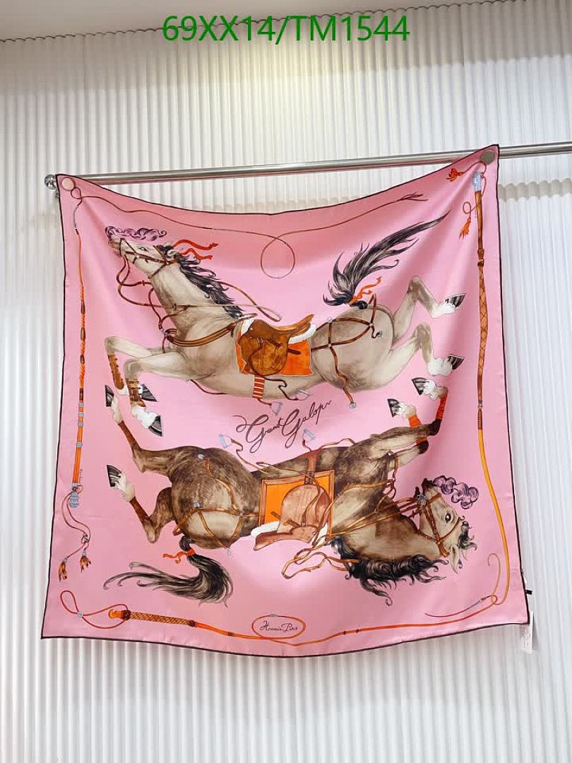 Hermes-Scarf Code: TM1544 $: 69USD
