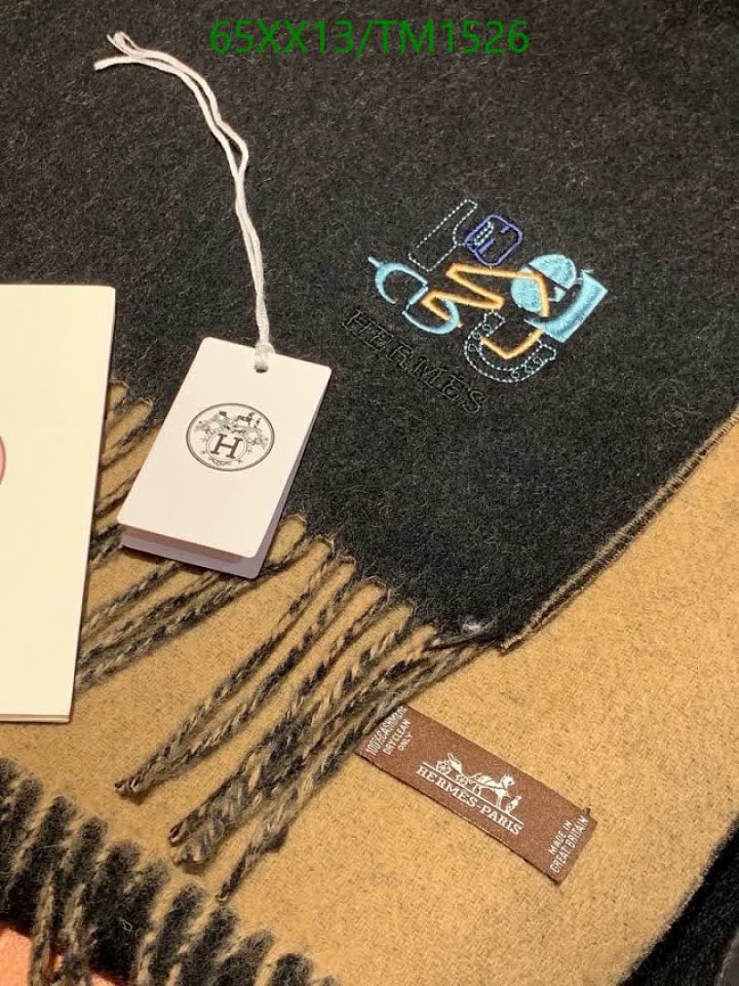 Hermes-Scarf Code: TM1526 $: 65USD