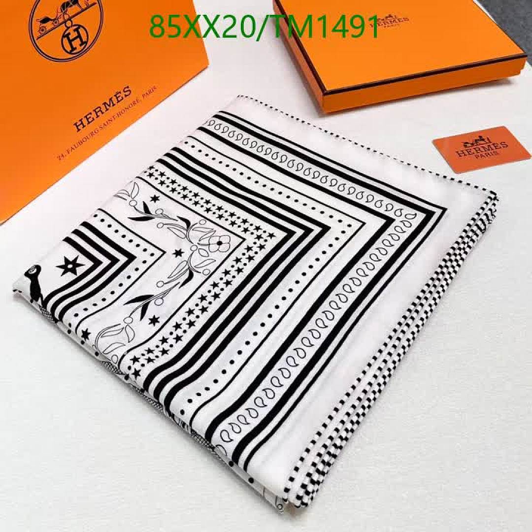 Hermes-Scarf Code: TM1491 $: 85USD
