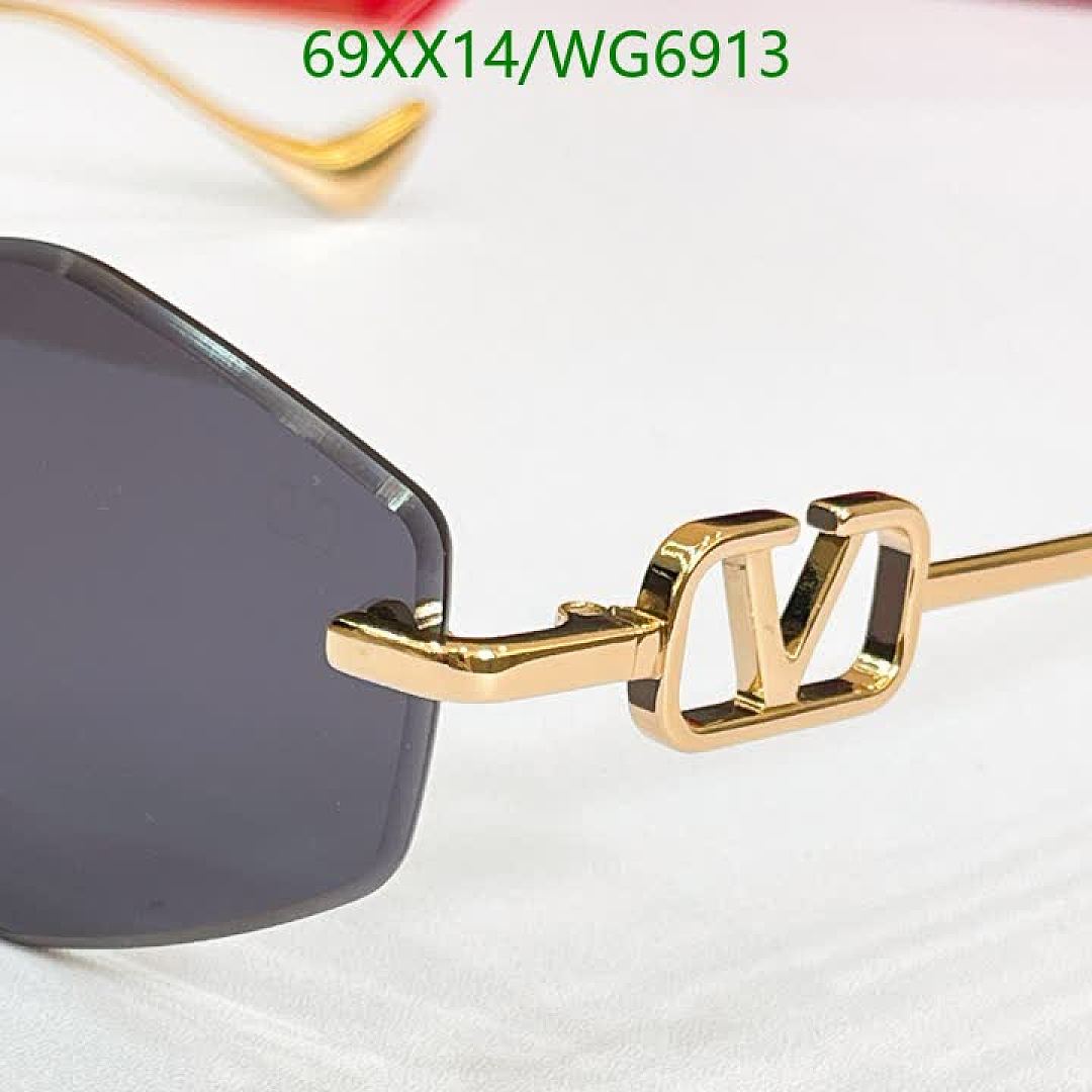 Valentino-Glasses Code: WG6913 $: 69USD