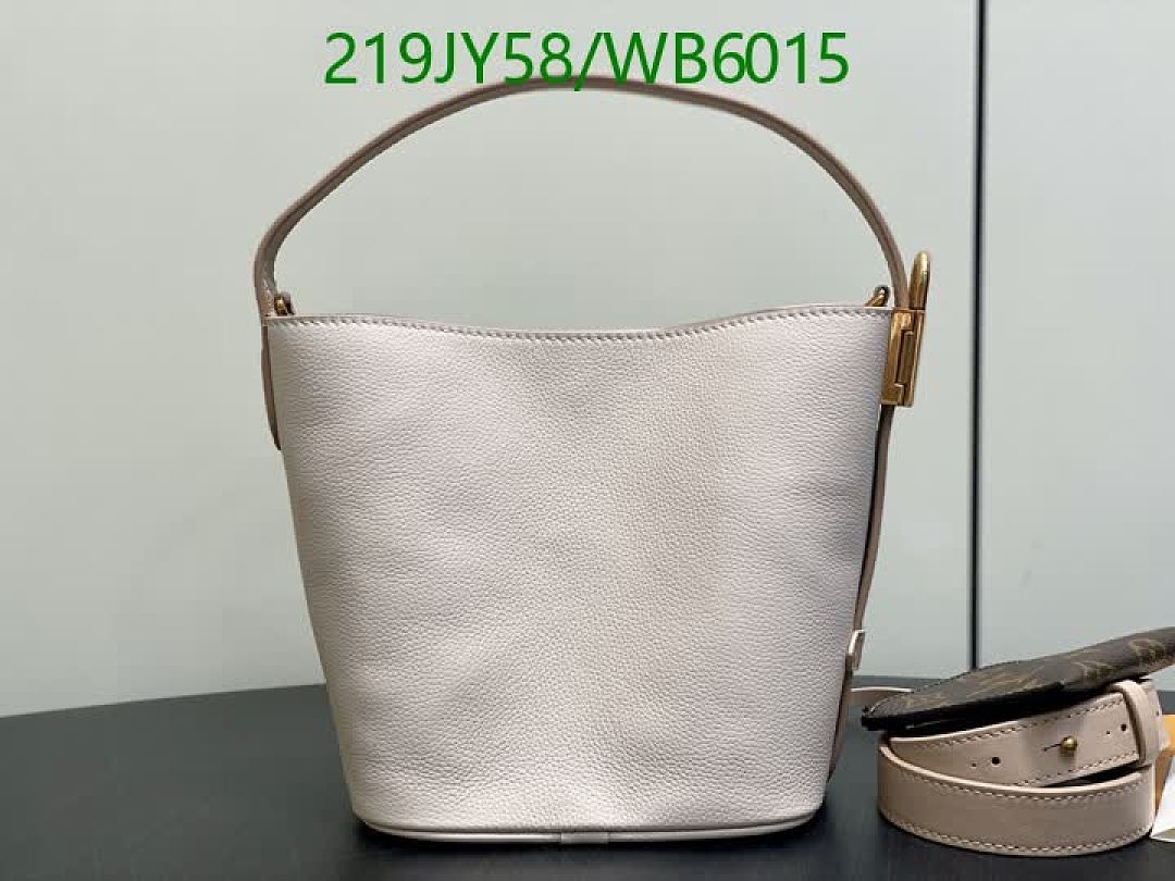 LV-Bag-Mirror Quality Code: WB6015 $: 219USD