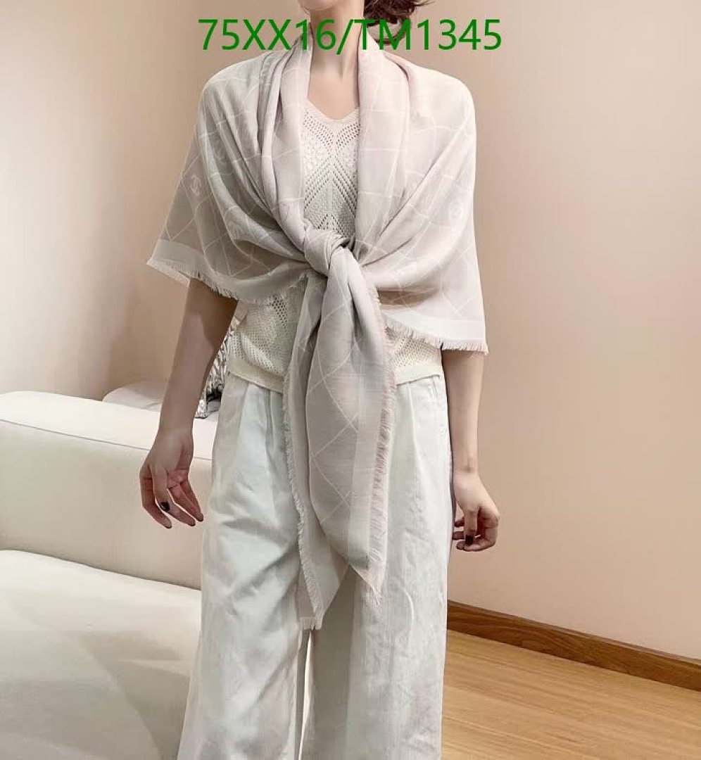 Chanel-Scarf Code: TM1345 $: 75USD