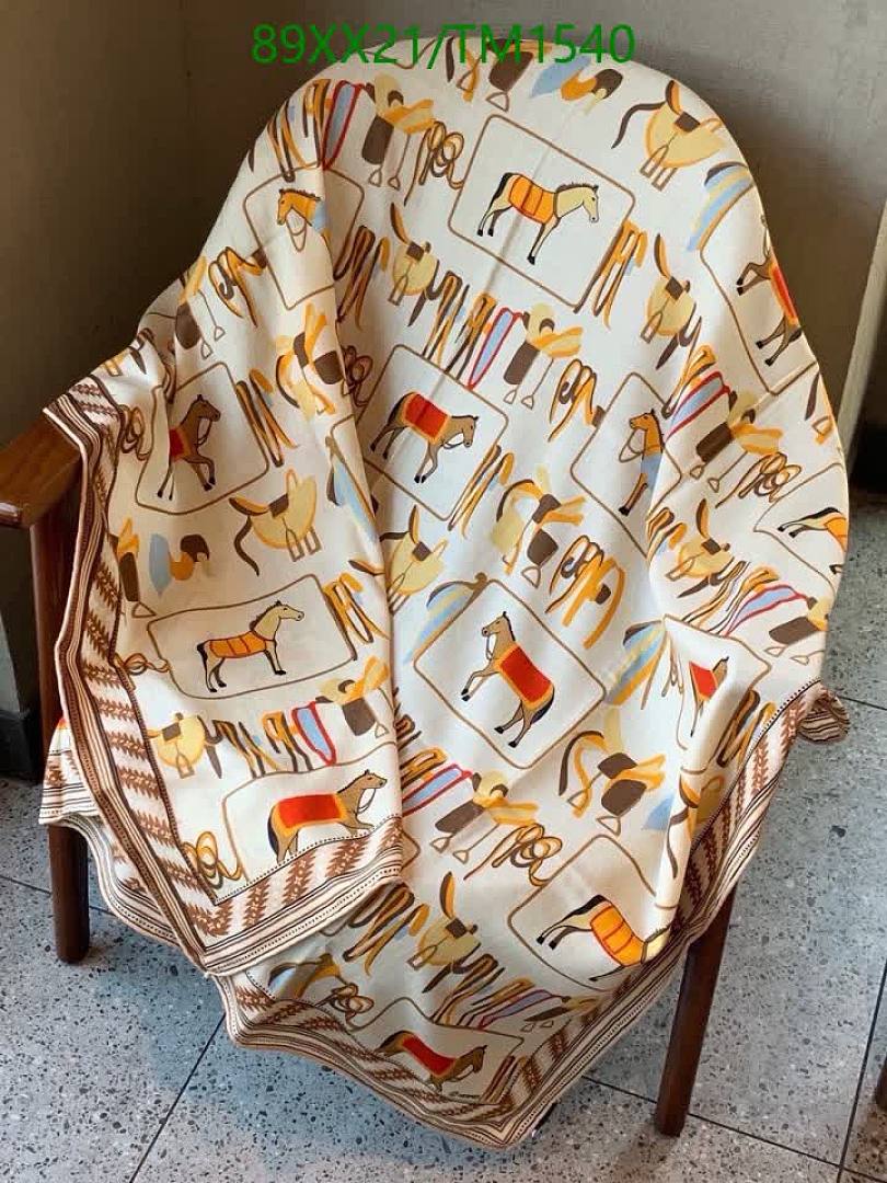 Hermes-Scarf Code: TM1540 $: 89USD