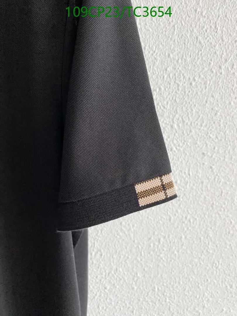 Burberry-Clothing Code: TC3654 $: 109USD
