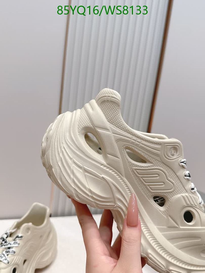 Balenciaga-Women Shoes Code: WS8133 $: 85USD