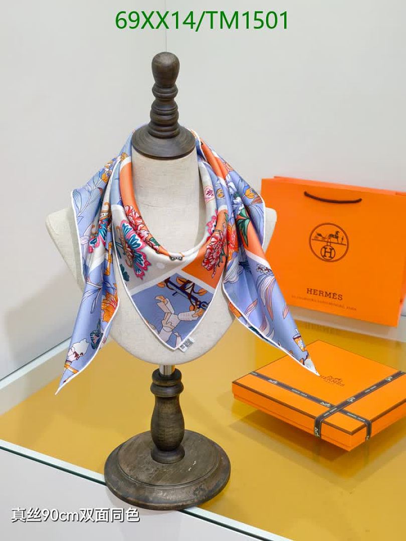 Hermes-Scarf Code: TM1501 $: 69USD