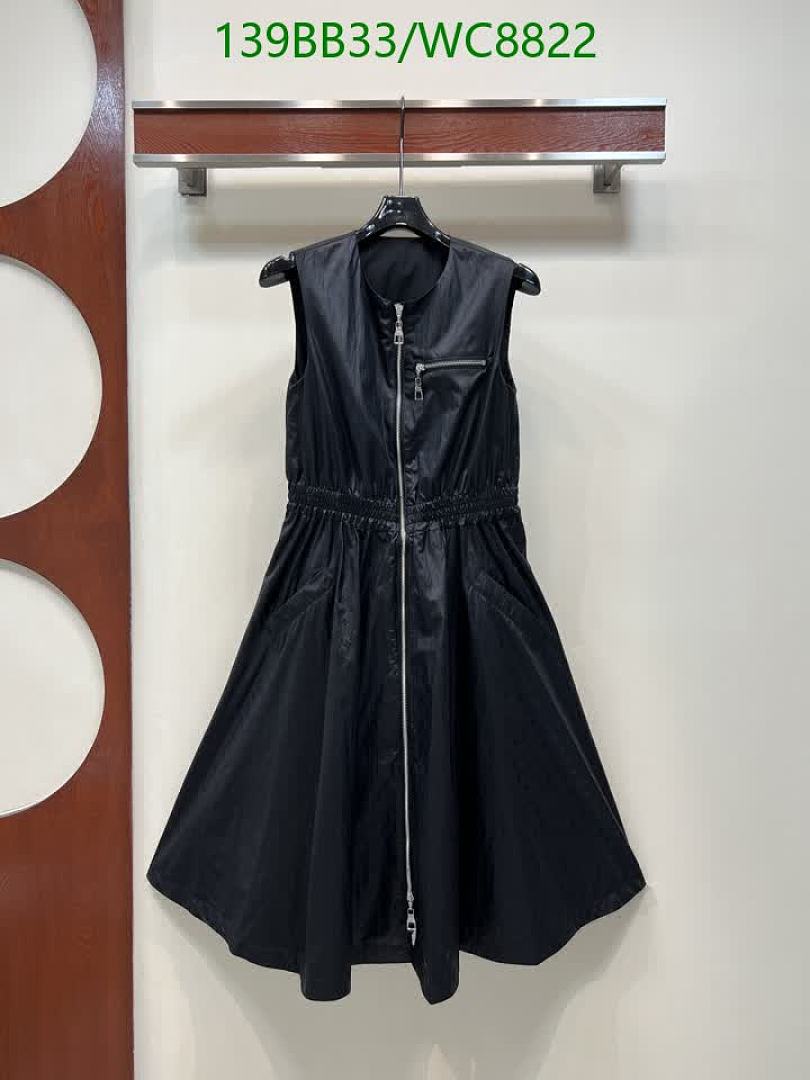 LV-Clothing Code: WC8822 $: 139USD
