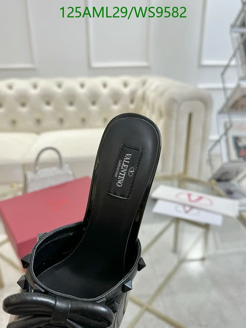 Valentino-Women Shoes Code: WS9582 $: 125USD