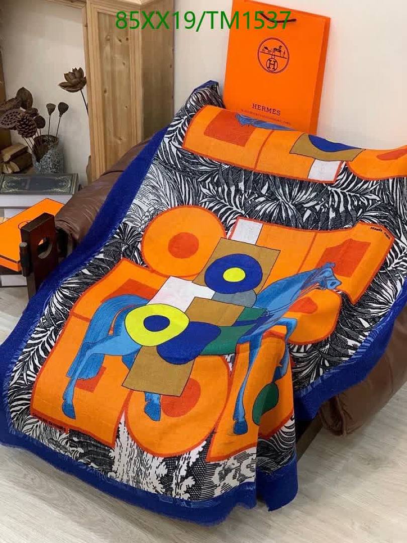 Hermes-Scarf Code: TM1537 $: 85USD