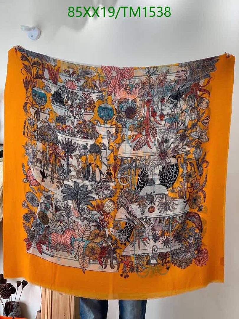 Hermes-Scarf Code: TM1538 $: 85USD